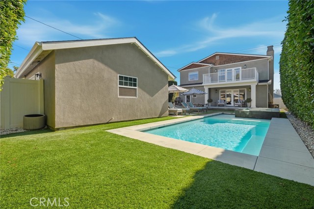 Detail Gallery Image 26 of 57 For 2311 W Clark Ave, Burbank,  CA 91506 - 4 Beds | 4/1 Baths