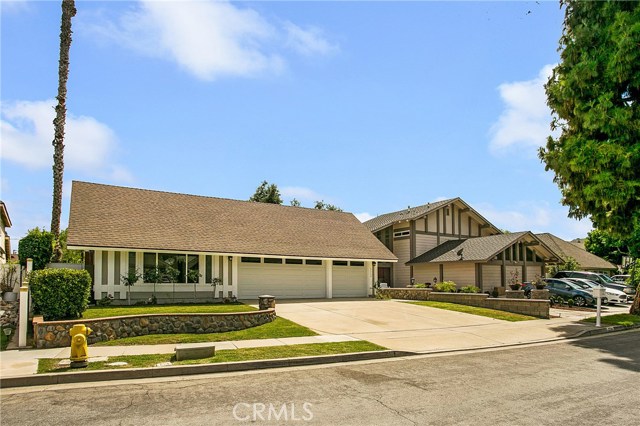 2224 Old Creek Ln, Fullerton, CA 92831