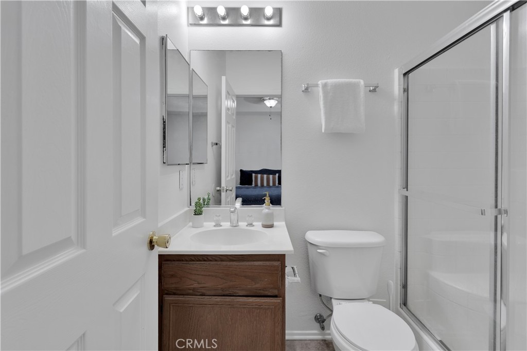 https://media.crmls.org/medias/53e5c2e1-358d-46bd-b5d3-8c109a894e5f.jpg?preset=X-Large