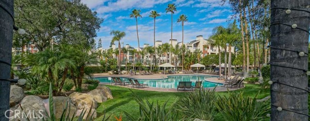 Detail Gallery Image 2 of 31 For 21450 Burbank Bld #203,  Woodland Hills,  CA 91367 - 1 Beds | 1 Baths