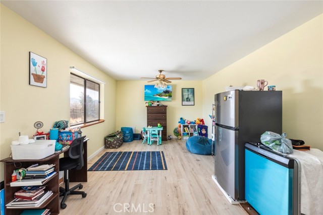 17733 Fresno Street, Hesperia CA: https://media.crmls.org/medias/53e696f0-3841-4382-b404-caaa76a46d3a.jpg