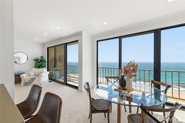 727 Esplanade, Redondo Beach, California 90277, 2 Bedrooms Bedrooms, 0 ,2 BathroomsBathrooms,Residential,For Sale,Esplanade,0,SB26097055