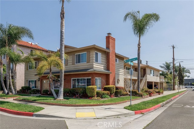 12532 Cranbrook Avenue, Hawthorne CA: https://media.crmls.org/medias/53e70b3c-2472-4450-ae5b-ecdeec2b41b1.jpg