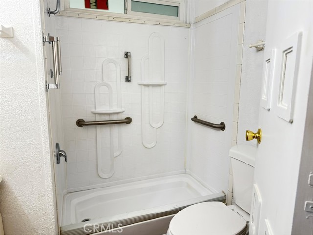 Detail Gallery Image 22 of 33 For 15940 Stoddard Wells Rd #81,  Victorville,  CA 92395 - 2 Beds | 2 Baths