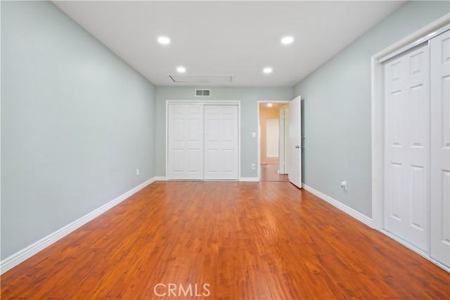 Detail Gallery Image 34 of 47 For 8111 Canby Ave #1,  Reseda,  CA 91335 - 4 Beds | 2/1 Baths