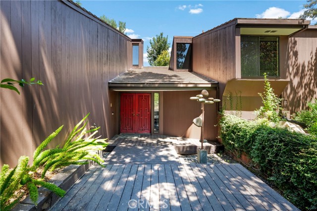 24865 Long Valley Road, Hidden Hills CA: https://media.crmls.org/medias/53e8b033-9915-4a1d-b20a-e88b686f6c1e.jpg