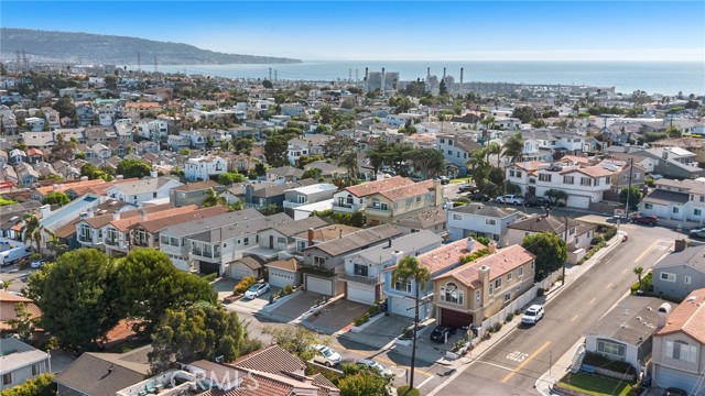 1141 Stanford Avenue, Redondo Beach, California 90278, 3 Bedrooms Bedrooms, ,2 BathroomsBathrooms,Residential,For Sale,Stanford,SR25196617