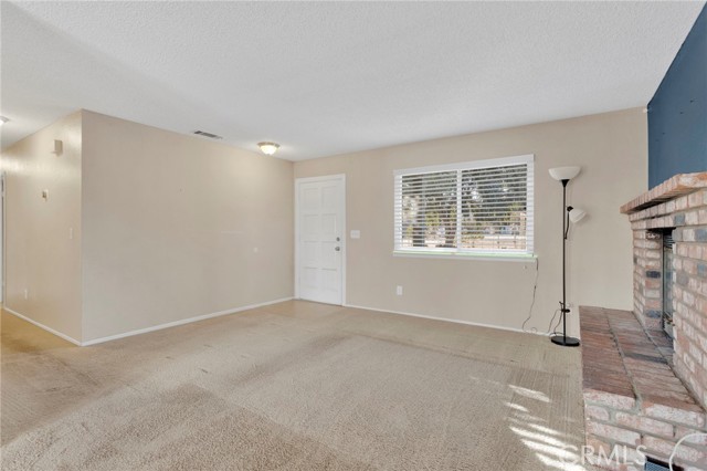 Detail Gallery Image 2 of 38 For 7859 Victor Ave, Hesperia,  CA 92345 - 3 Beds | 2 Baths