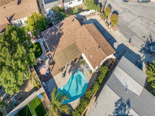 Welcome to 1561 Eloise Circle in the east end of Simi Valley.