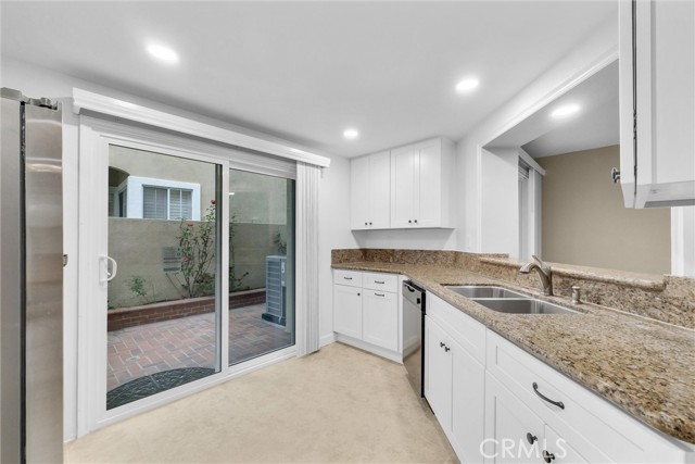 Detail Gallery Image 14 of 32 For 2422 Paseo Circulo, Tustin,  CA 92782 - 2 Beds | 2/1 Baths