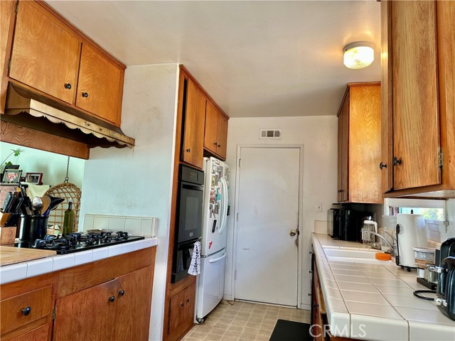 22918 Date Avenue, Torrance CA: https://media.crmls.org/medias/53eb1019-e349-4d6a-ad86-d1f9628eca94.jpg