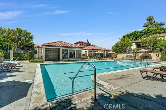 192 S Cross Creek Road, Orange CA: https://media.crmls.org/medias/53eb50c3-e259-449d-b77a-36f73e7ed2ad.jpg