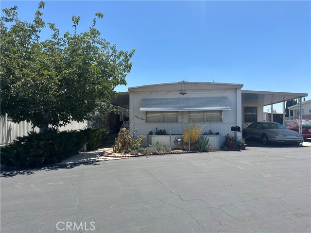 701 Montara Road, Barstow CA: https://media.crmls.org/medias/53eba4e6-12e2-46a5-9dba-ae6fd3decdde.jpg