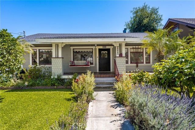 528 E Palmyra AVE
