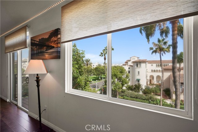 13200 Pacific Promenade, Playa Vista CA: https://media.crmls.org/medias/53ecac9c-f128-4197-9577-86160e354b1b.jpg