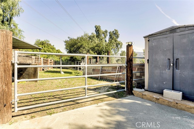 Detail Gallery Image 7 of 32 For 10557 Mahoney, Sunland,  CA 91040 - 3 Beds | 2 Baths