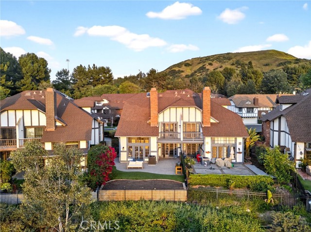 Detail Gallery Image 2 of 69 For 964 S Rim Crest, Anaheim,  CA 92807 - 2 Beds | 2/1 Baths