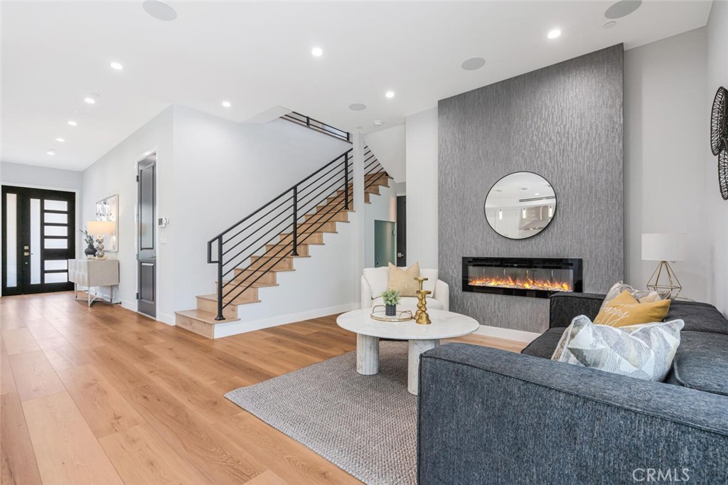251 S Griffith Park DriveBurbank image #19