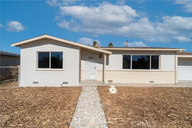 Detail Gallery Image 3 of 15 For 110 W Montrose, Hemet,  CA 92543 - 2 Beds | 1 Baths