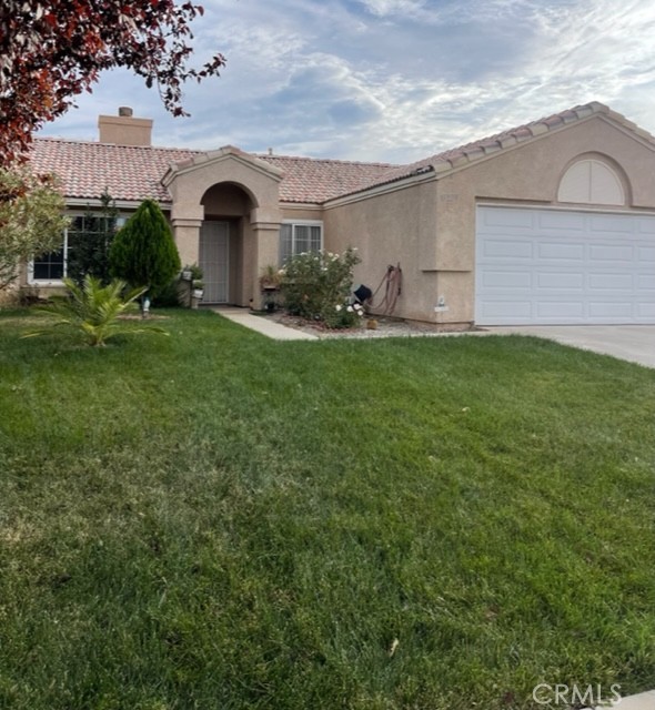 Detail Gallery Image 2 of 3 For 13239 Altaridge Cir, Victorville,  CA 92392 - 3 Beds | 2 Baths