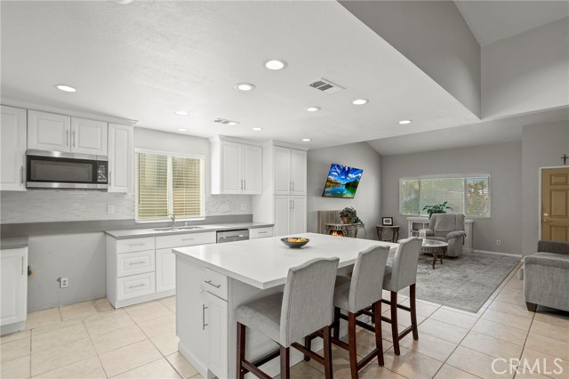 Detail Gallery Image 10 of 23 For 12440 Cardinal, Grand Terrace,  CA 92313 - 3 Beds | 2 Baths