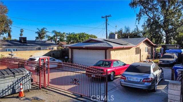 Detail Gallery Image 8 of 13 For 18793 San Bernardino, Bloomington,  CA 92316 - 3 Beds | 2 Baths