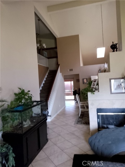 Detail Gallery Image 4 of 35 For 11439 Privet Ct, Fontana,  CA 92337 - 5 Beds | 3/1 Baths