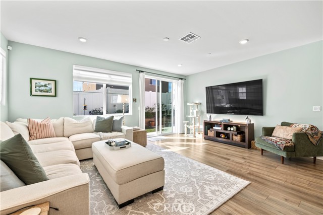 Detail Gallery Image 28 of 44 For 2482 Wagon Wheel Way, Rialto,  CA 92377 - 3 Beds | 2 Baths