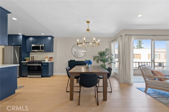 Detail Gallery Image 4 of 26 For 10707 Camarillo St #314,  North Hollywood,  CA 91602 - 2 Beds | 2 Baths