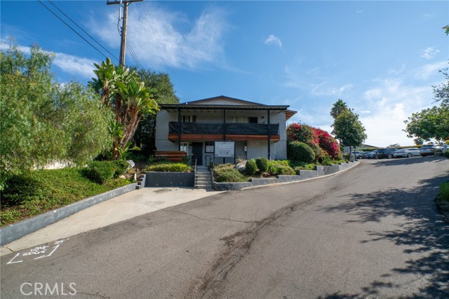 Detail Gallery Image 2 of 23 For 1010 Clearbrook Ln, Vista,  CA 92084 - – Beds | – Baths