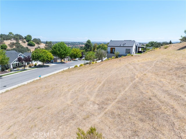 Detail Gallery Image 8 of 16 For 308 Maplewood Ct, Paso Robles,  CA 93446 - – Beds | – Baths