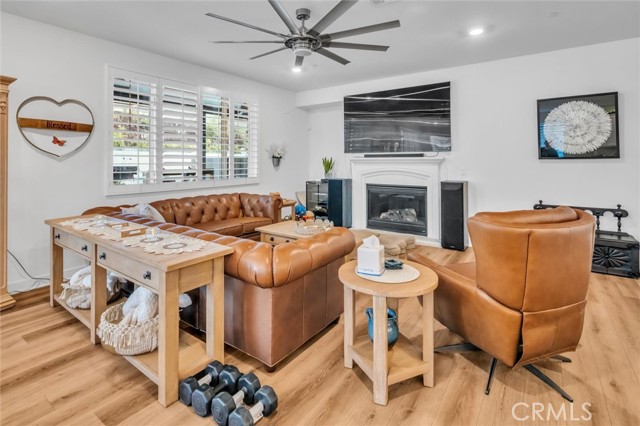 Image 6 of 47 For 26219 Silver Birch Drive