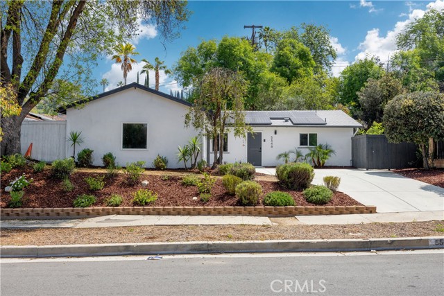 Detail Gallery Image 1 of 47 For 5548 Irondale Ave, Woodland Hills,  CA 91367 - 4 Beds | 2 Baths