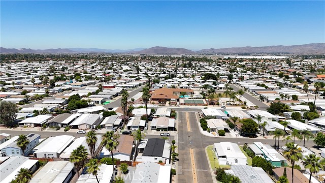 900 Santa Clara Circle, Hemet CA: https://media.crmls.org/medias/53f5aed7-dea2-4e27-b104-8e642cd3a3ea.jpg