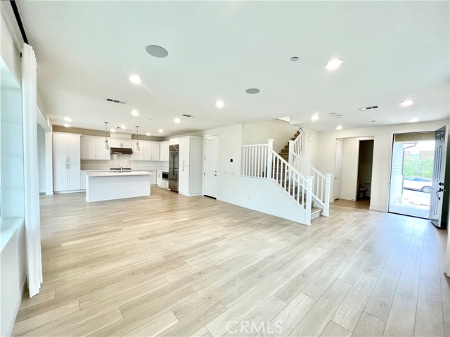 Detail Gallery Image 9 of 29 For 27706 Marquee Dr, Valencia,  CA 91381 - 3 Beds | 2/1 Baths