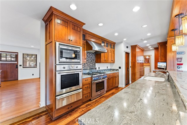 1944 W Lullaby Lane, Anaheim CA: https://media.crmls.org/medias/53f69a59-0f12-489e-a202-c9fd1ff019cc.jpg