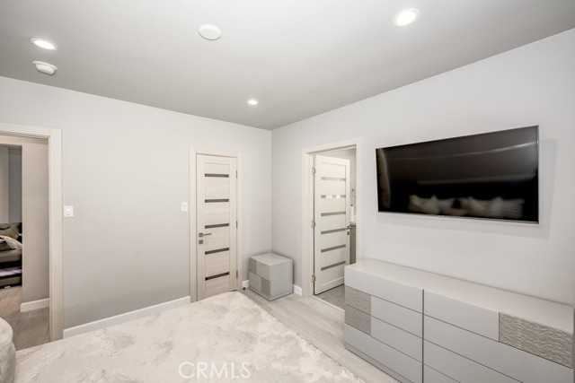 Detail Gallery Image 9 of 19 For 6146 Morella Ave, North Hollywood,  CA 91606 - 3 Beds | 2 Baths