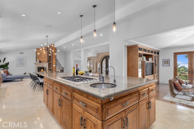 Detail Gallery Image 16 of 52 For 364 via Almar, Palos Verdes Estates,  CA 90274 - 5 Beds | 3/1 Baths