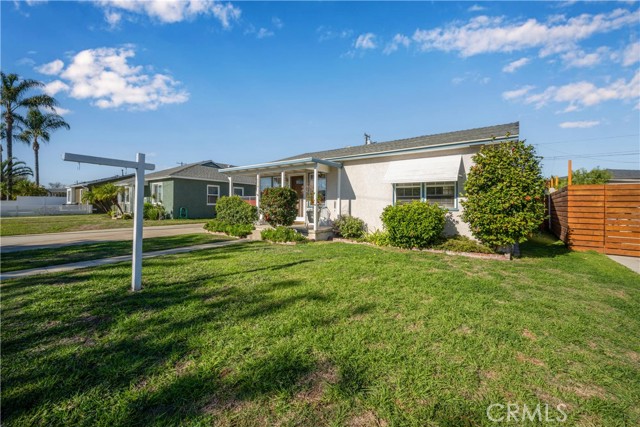 Detail Gallery Image 3 of 45 For 5815 E Oxholm, Long Beach,  CA 90808 - 3 Beds | 2 Baths