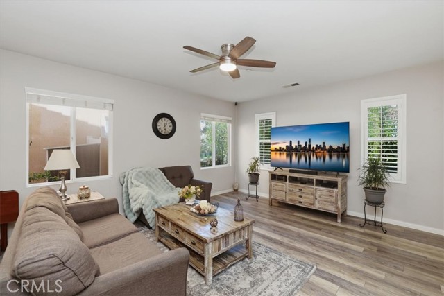 Detail Gallery Image 8 of 60 For 7205 Enclave, Corona,  CA 92880 - 3 Beds | 2/1 Baths