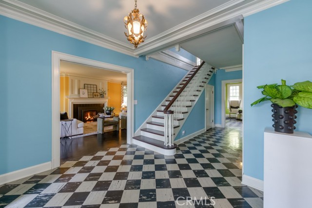 Detail Gallery Image 5 of 66 For 605 E Home Ave, Fresno,  CA 93728 - 5 Beds | 4/1 Baths