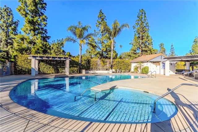 Detail Gallery Image 41 of 45 For 19153 Lahey St #1,  Porter Ranch,  CA 91326 - 3 Beds | 3 Baths