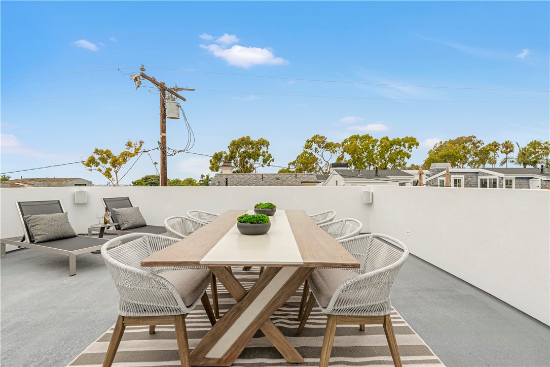 Detail Gallery Image 21 of 23 For 513 1/2 Acacia, Corona Del Mar,  CA 92625 - 2 Beds | 2/1 Baths