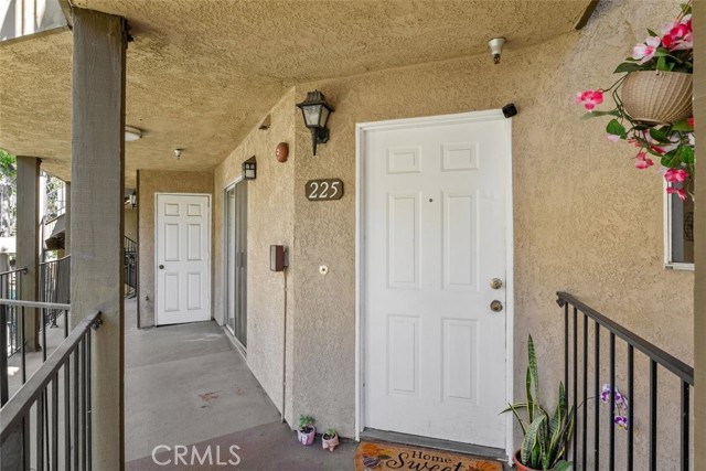 Detail Gallery Image 8 of 41 For 4201 W 5th St #225,  Santa Ana,  CA 92703 - 2 Beds | 1 Baths