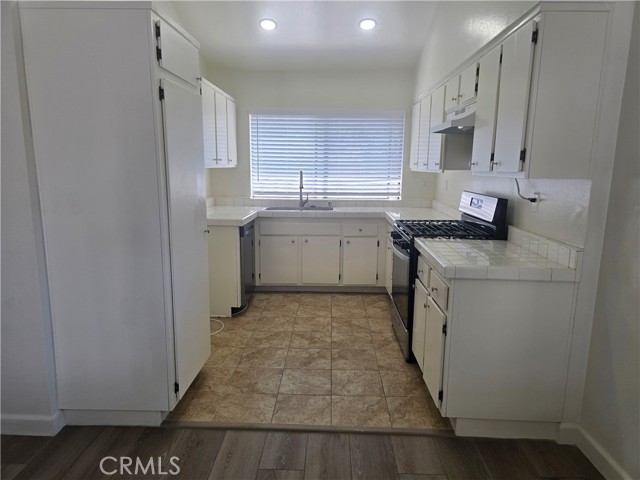 2288 Loma Alta Drive, Fullerton CA: https://media.crmls.org/medias/53fa98ca-06c3-48b1-ae2a-60f33e21b5de.jpg