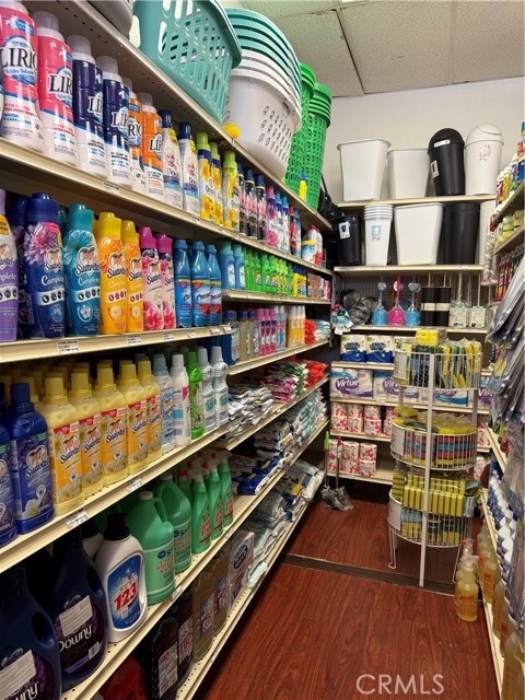 17480 Arrow Boulevard, Fontana CA: https://media.crmls.org/medias/53fb1c73-a8e0-4624-b79a-06d2742fca6b.jpg