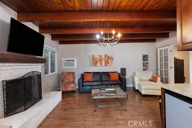 Detail Gallery Image 11 of 30 For 5851 Premiere Ave, Lakewood,  CA 90712 - 3 Beds | 3 Baths