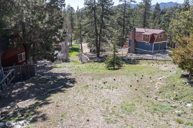 Detail Gallery Image 2 of 21 For 393 Arroyo Dr, Big Bear Lake,  CA 92315 - – Beds | – Baths