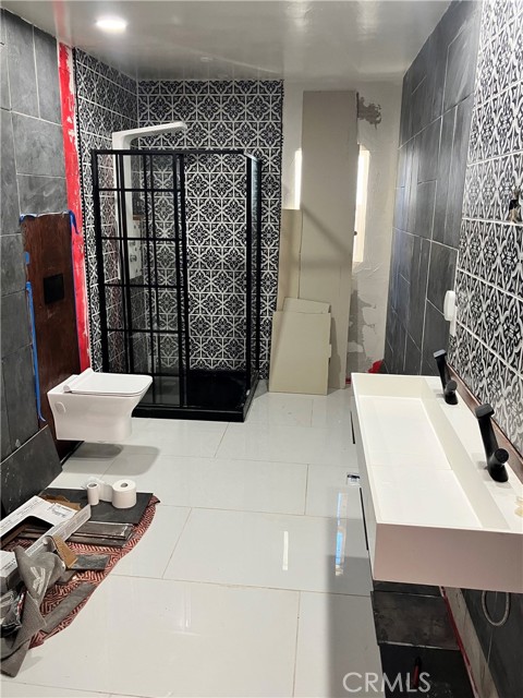 Detail Gallery Image 5 of 43 For 1818 W 81st, Los Angeles,  CA 90047 - 4 Beds | 3/1 Baths