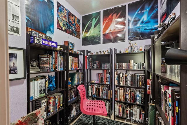 22440 Skylake Place, Saugus CA: https://media.crmls.org/medias/53fcb47a-ccd8-4aab-b2b0-2481a75078f2.jpg